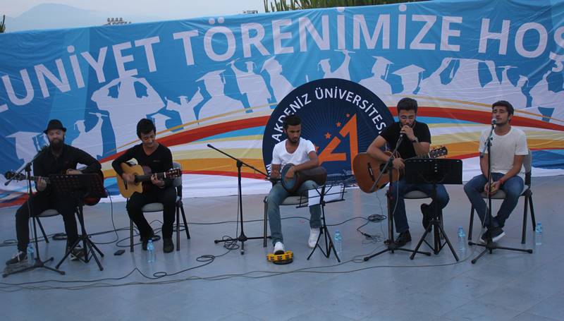 ANTALYA ÜNİVERSiTESİ MEZUNİYET KONSERİ (2015)