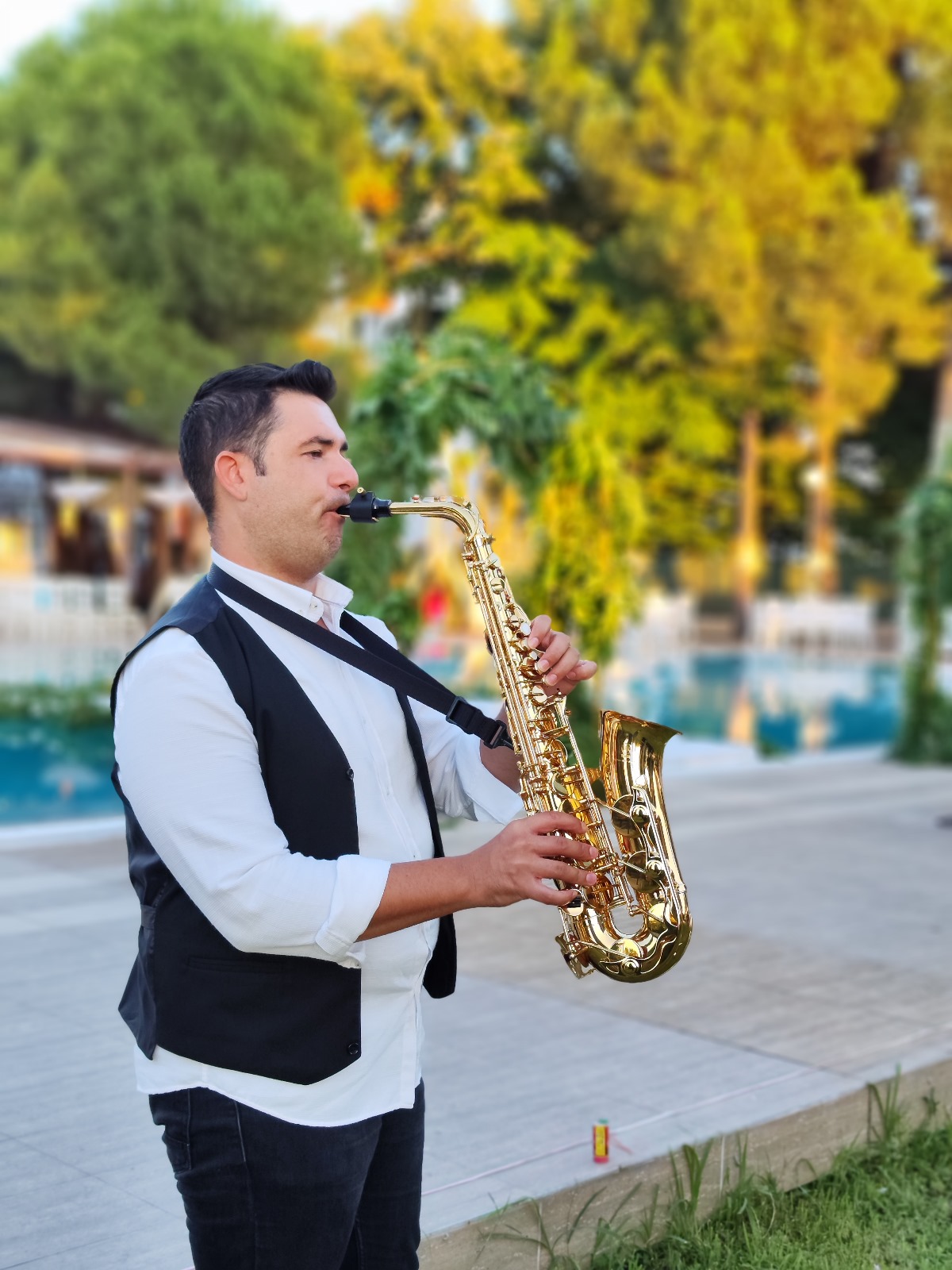 Ali Ozan Öcal (Saksafon-Soprano)